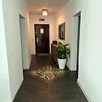Front Luxurious Two Bedroom * ביאלה
